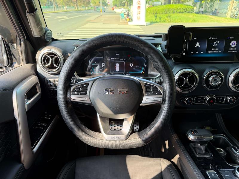 BAIC Beijing BJ40, 2025 — фото 7 из 12