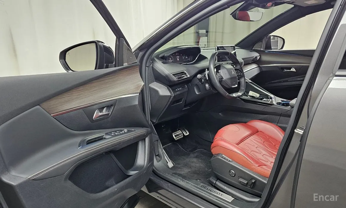 Peugeot 5008, 2024 — фото 10 из 12