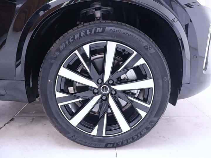 Volvo XC90, 2025 — фото 6 из 9