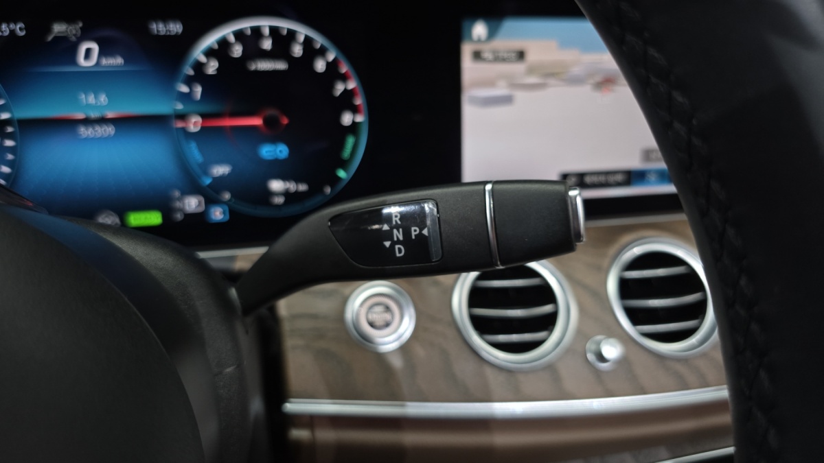 Mercedes-Benz E-Class, 2022 — фото 9 из 12
