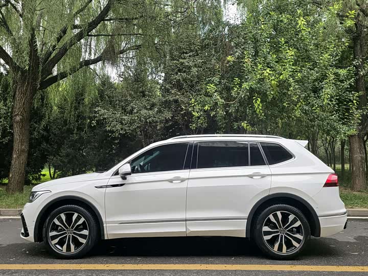Volkswagen Tiguan L Pro, 2021 — фото 3 из 12