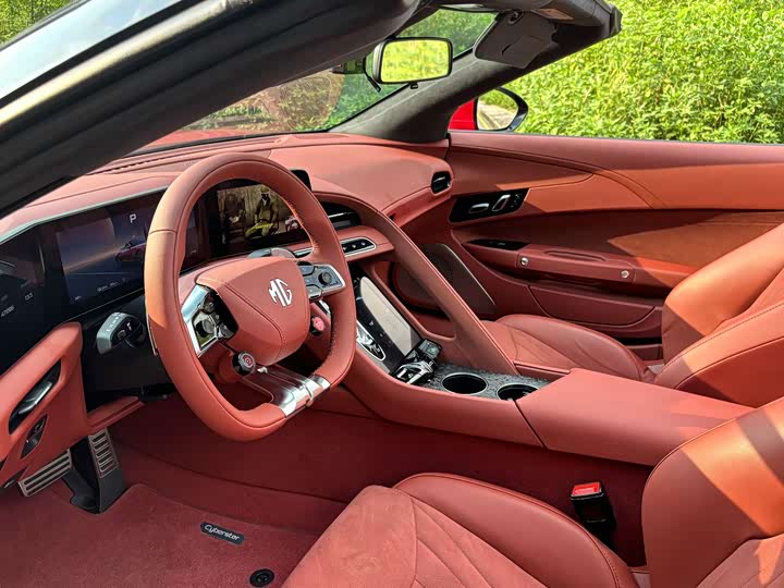 MG Motor Cyberster, 2023 — фото 7 из 9