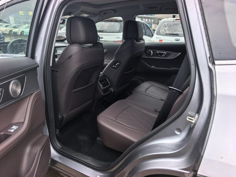 Chery Tiggo 8 Pro, 2025 — фото 8 из 9