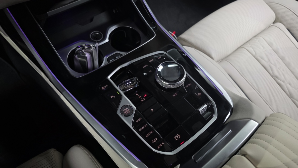 BMW X7, 2023 — фото 8 из 12