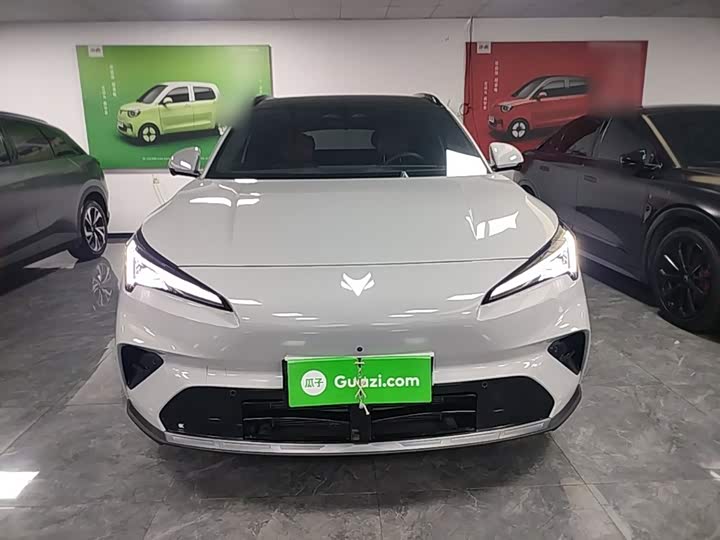 BAIC Arcfox Alpha T5, 2025 — фото 3 из 9