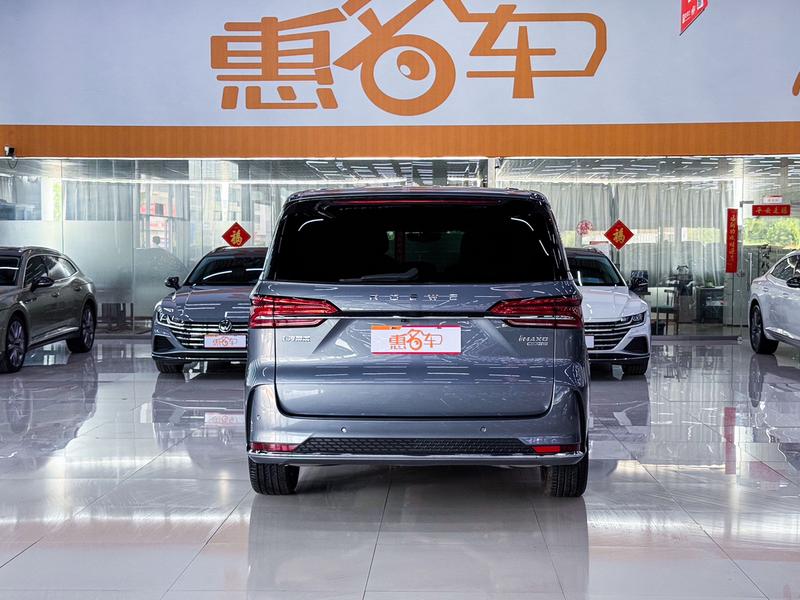 Roewe iMax 8, 2024 — фото 3 из 12