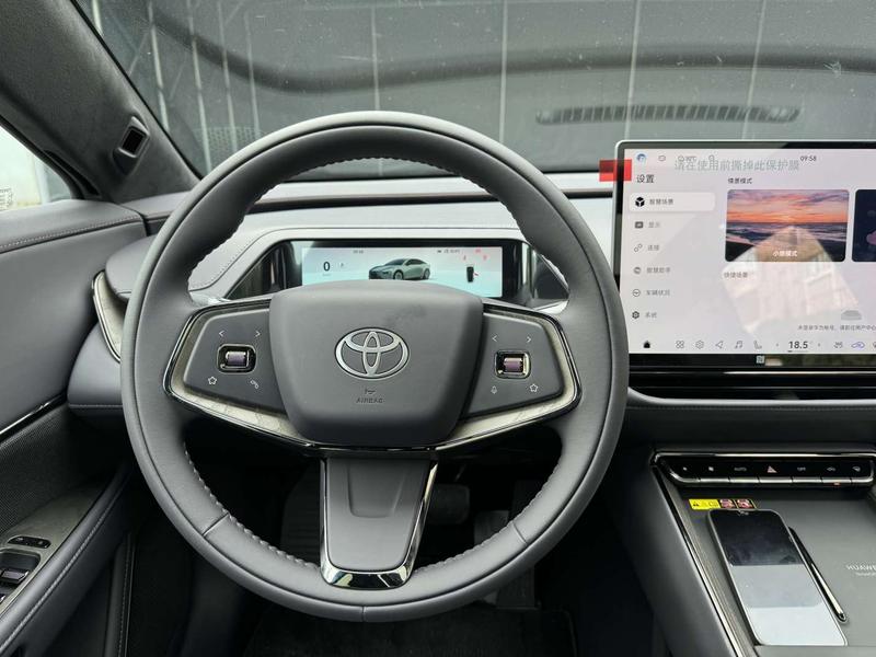 Toyota bZ7, 2026 — фото 9 из 12