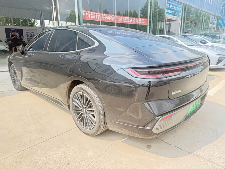 Geely Galaxy Starshine 8 EM-i, 2025 — фото 7 из 9