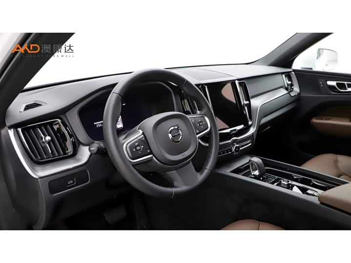 Volvo XC60, 2024 — фото 6 из 9