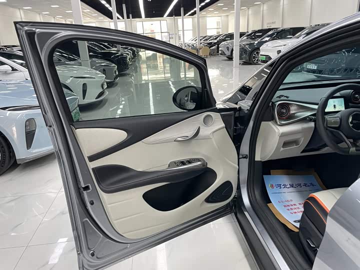 BYD Dolphin, 2022 — фото 8 из 9