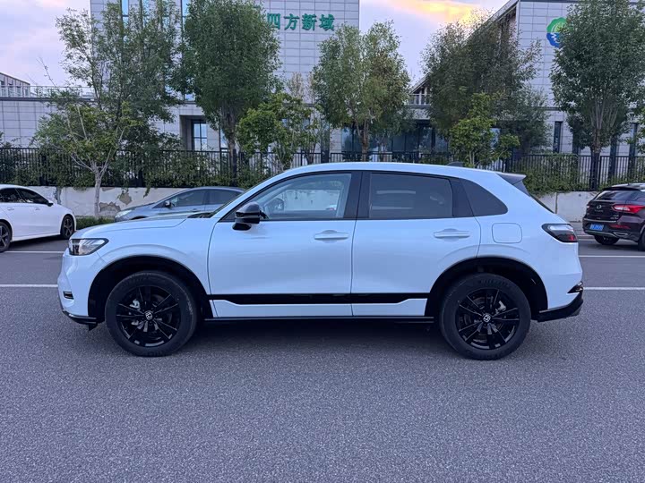 Honda HR-V, 2023 — фото 4 из 9