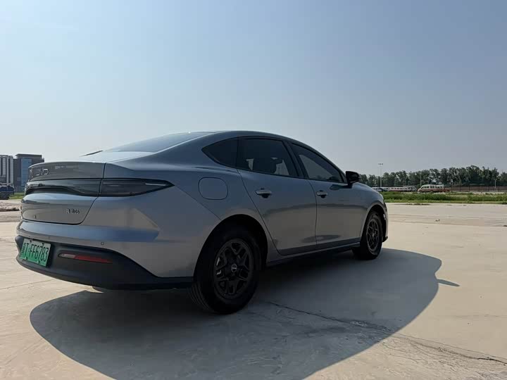 BYD Seal 05 DM-i Hybrid, 2025 — фото 7 из 9