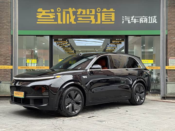 LiXiang L8, 2025 — купить в Санкт-Петербурге под ключ