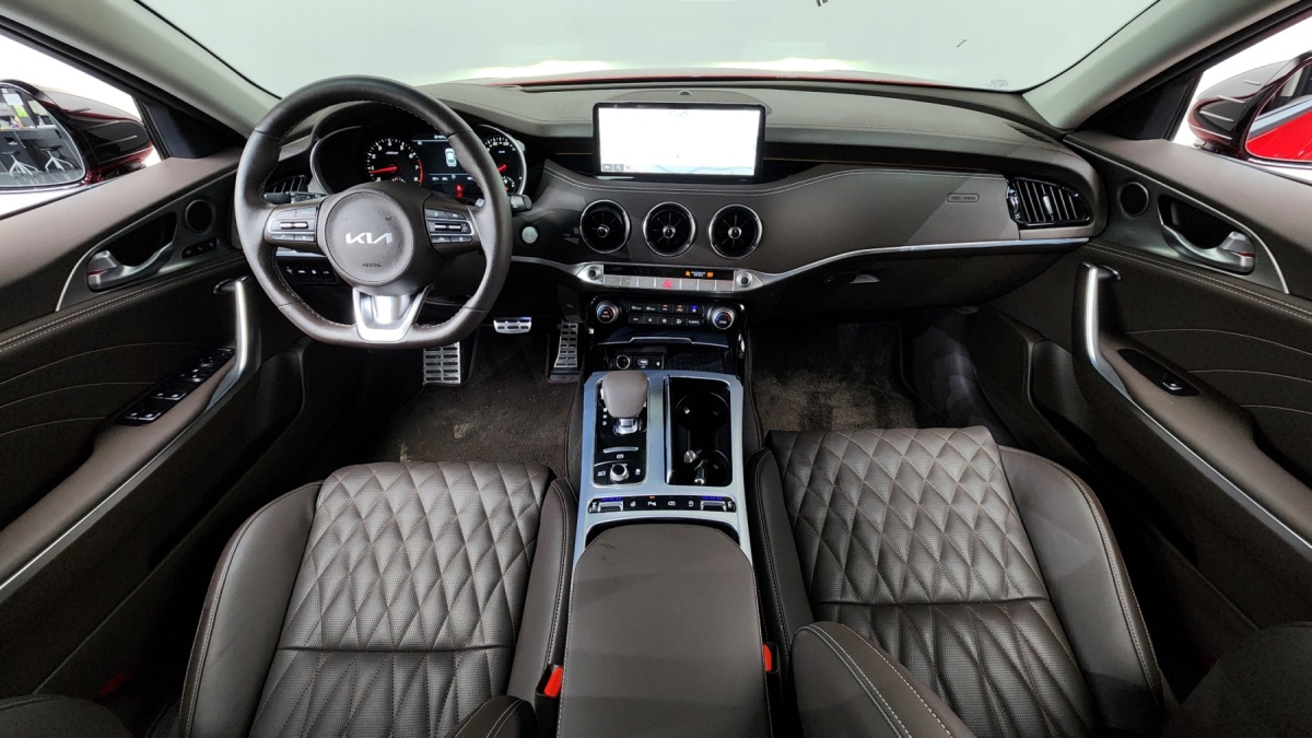 Kia Stinger, 2022 — фото 6 из 12