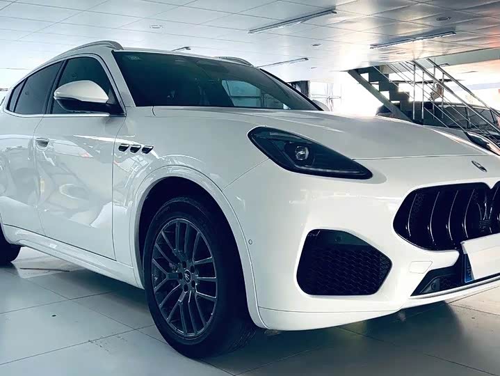 Maserati Grecale, 2022 — фото 3 из 9
