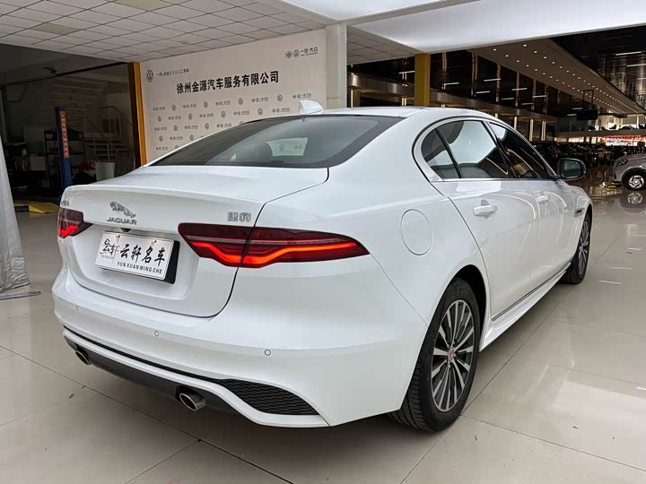 Jaguar XE L, 2023 — фото 6 из 9