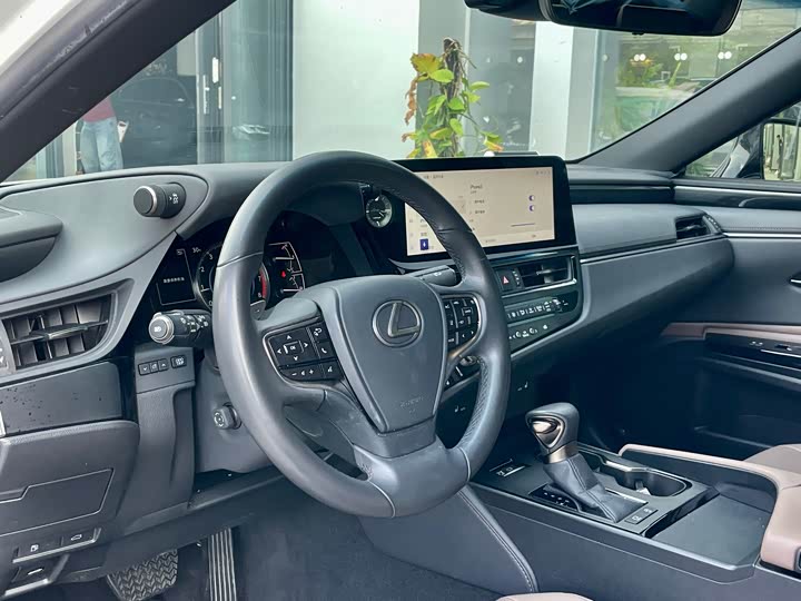 Lexus ES, 2023 — фото 6 из 9