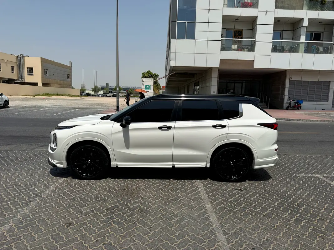 Mitsubishi Outlander, 2024 — фото 3 из 10