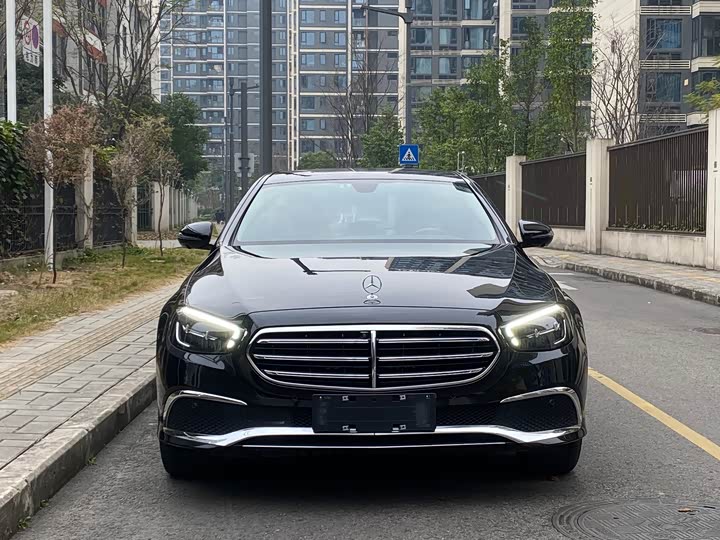 Mercedes-Benz E-Class Hybrid, 2022 — фото 2 из 9