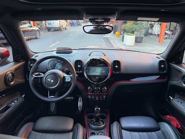 Mini Countryman JCW, 2022 — фото 8 из 9
