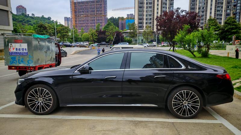 Mercedes-Benz E-Class, 2025 — фото 4 из 9