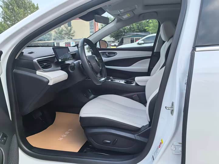 BYD Seal 05 DM-i Hybrid, 2024 — фото 2 из 9