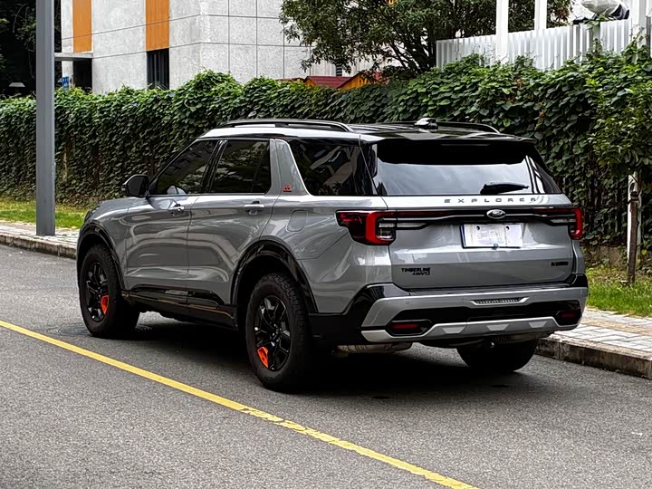 Ford Explorer, 2025 — фото 8 из 9