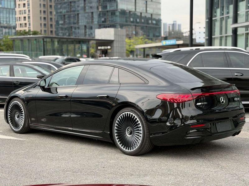 Mercedes-Benz EQS AMG, 2025 — фото 4 из 11