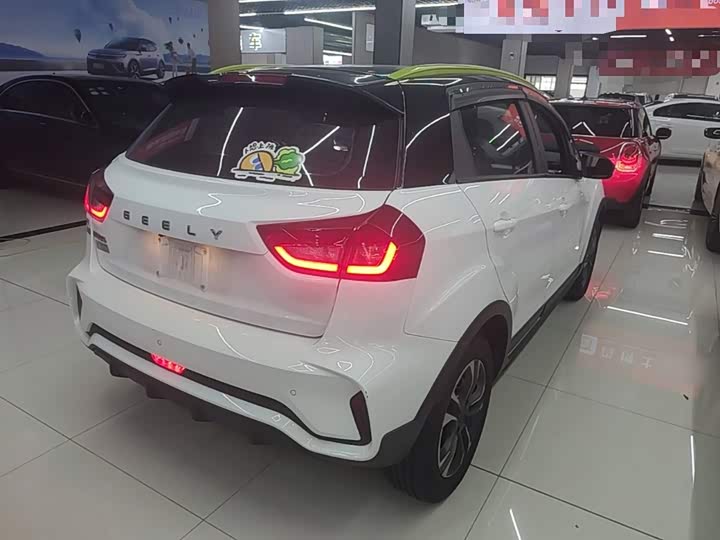 Geely Geometry EX3, 2022 — фото 7 из 9