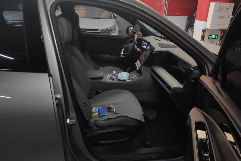 Geely Galaxy L7, 2025 — фото 7 из 11