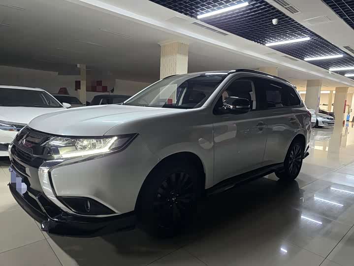 Mitsubishi Outlander, 2021 — купить в Йошкар-Оле под ключ