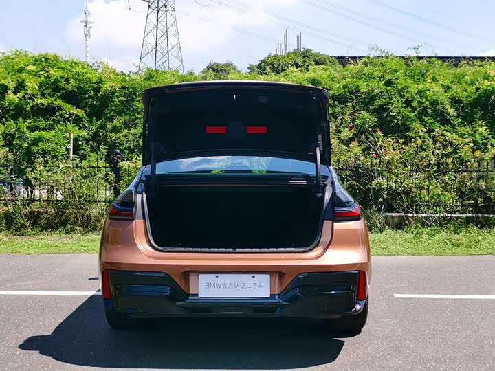 BMW i7, 2024 — фото 8 из 9
