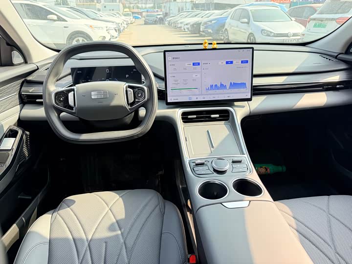 Geely Galaxy L6, 2025 — фото 6 из 7