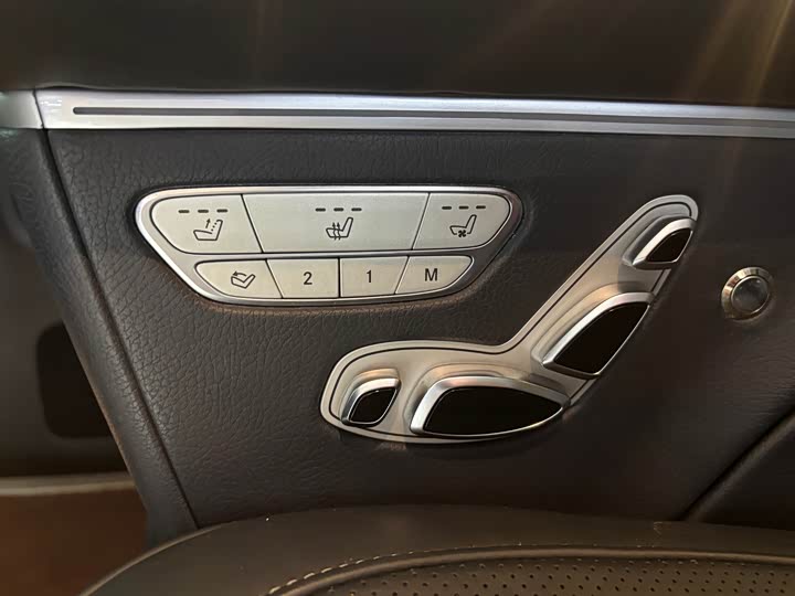 Mercedes-Benz V-Class, 2022 — фото 8 из 9