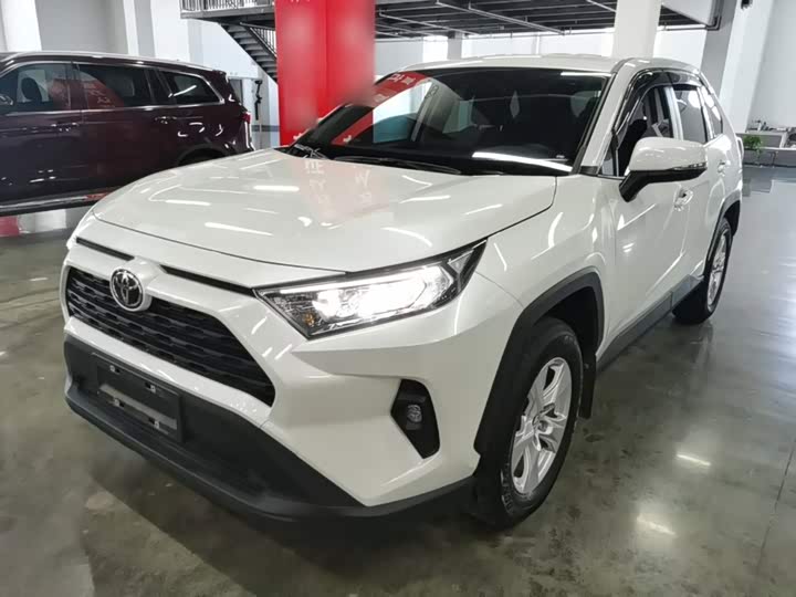 Toyota RAV4, 2025 — купить в Санкт-Петербурге под ключ