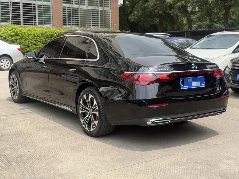 Mercedes-Benz E-Class, 2025 — фото 5 из 12