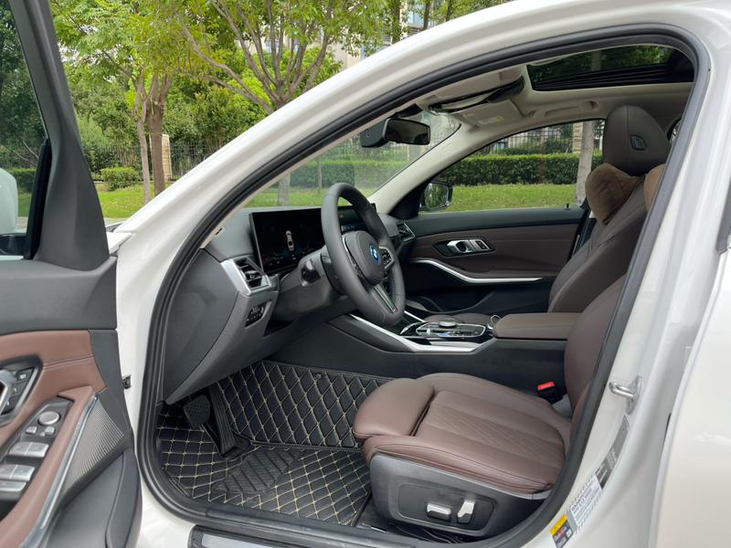BMW i3, 2022 — фото 9 из 12