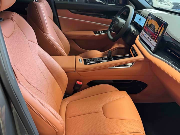 Geely Atlas, 2025 — фото 5 из 7