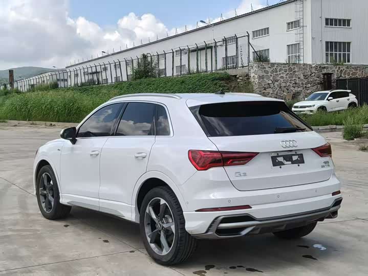 Audi Q3, 2023 — фото 4 из 9