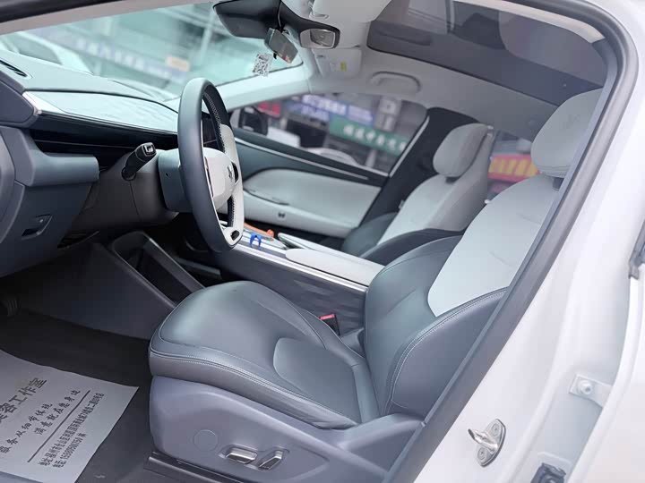 BAIC Arcfox Alpha T5, 2024 — фото 7 из 9