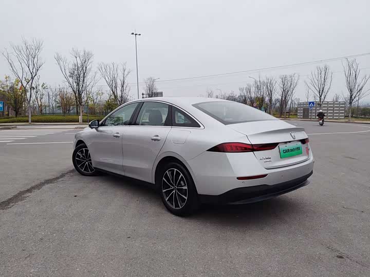 Roewe D7, 2024 — фото 5 из 7