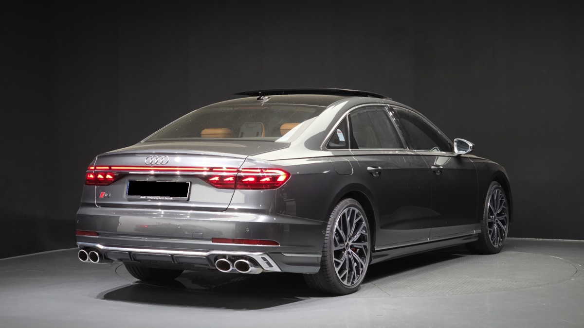 Audi S8, 2025 — фото 2 из 12