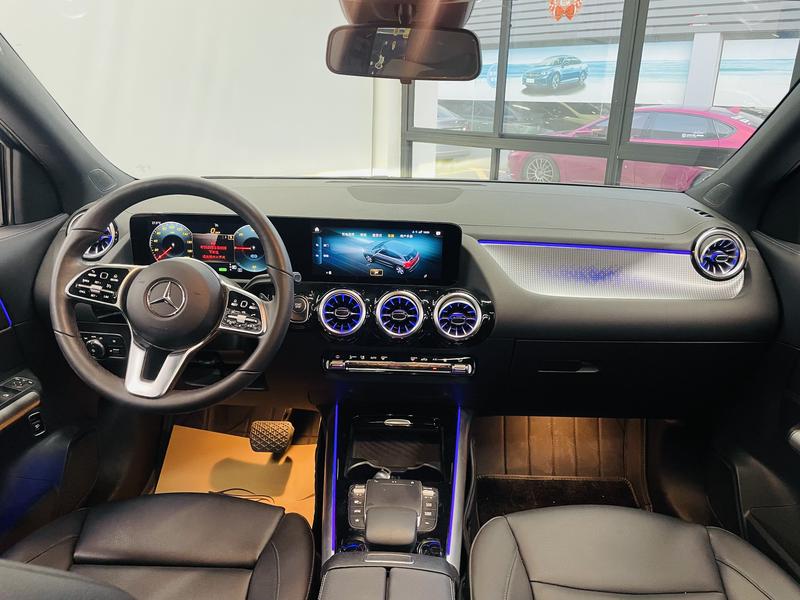 Mercedes-Benz EQA, 2023 — фото 4 из 10
