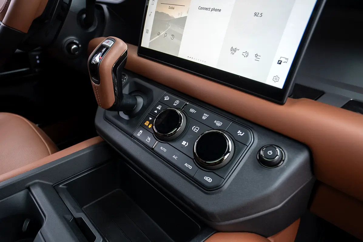 Land Rover Defender, 2025 — фото 10 из 10
