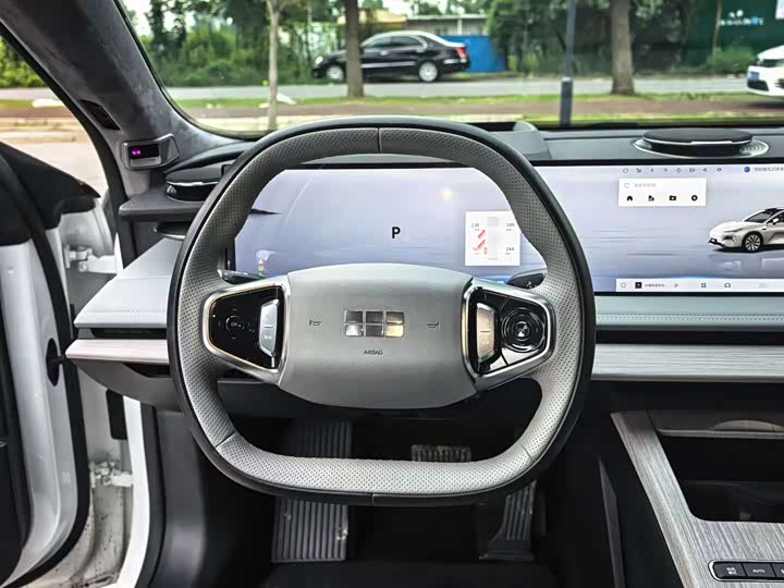 Geely Galaxy E8, 2024 — фото 5 из 9