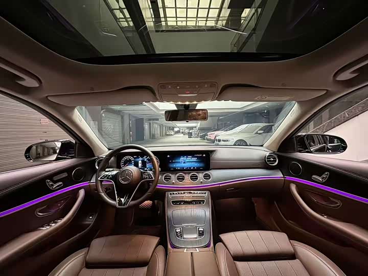 Mercedes-Benz E-Class, 2023 — фото 6 из 7