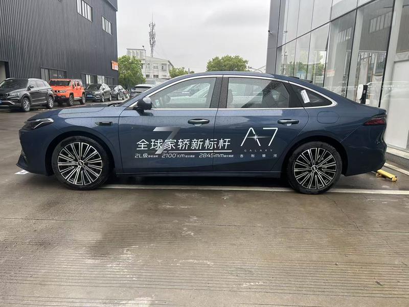 Geely Galaxy A7, 2025 — фото 3 из 9