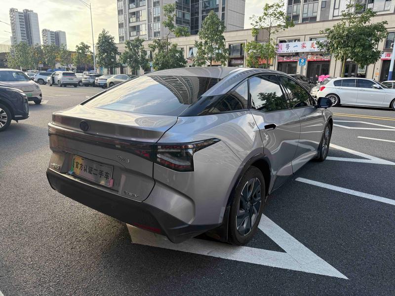 Toyota bZ3, 2025 — фото 6 из 10