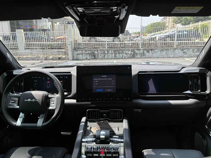 BYD FangChengBao Leopard 8, 2024 — фото 8 из 9