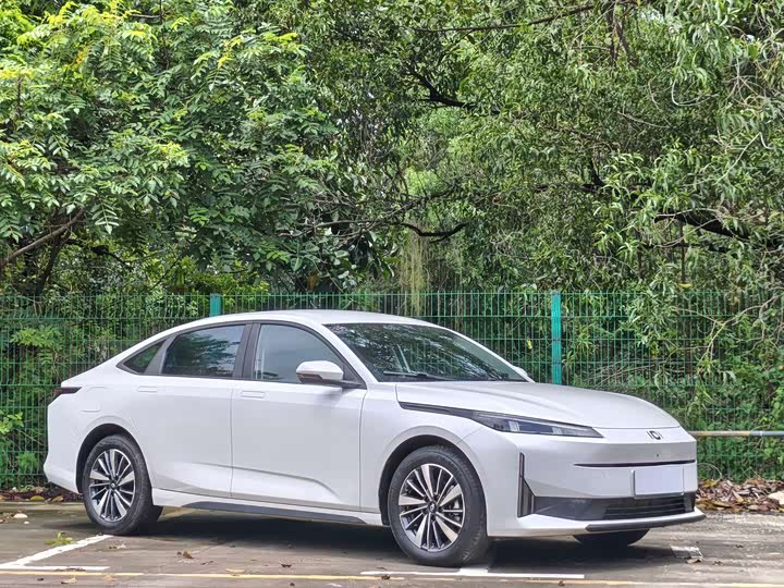 Changan Qiyuan (Nevo) A05, 2023 — фото 2 из 9
